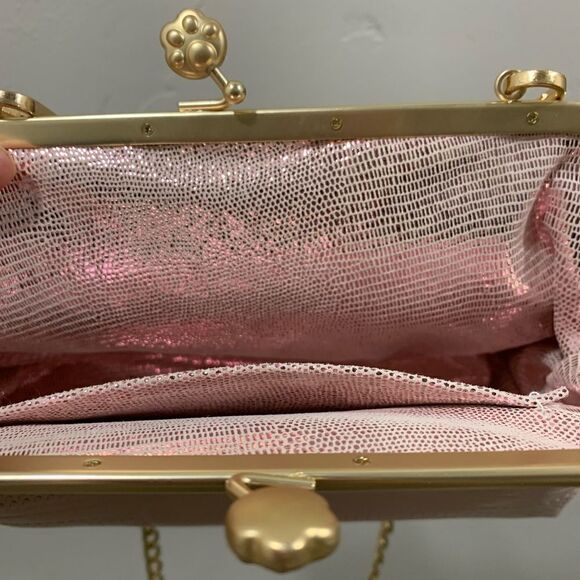 Handmade Genuine Embossed Leather Cute Kisslock Wristlet/Crossbody & 2 Chains - Picture 15 of 15